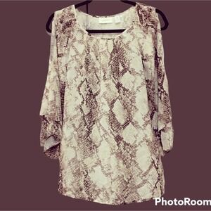 Chico's cold shoulder flowy blouse snakeskin design size small/4 semi sheer